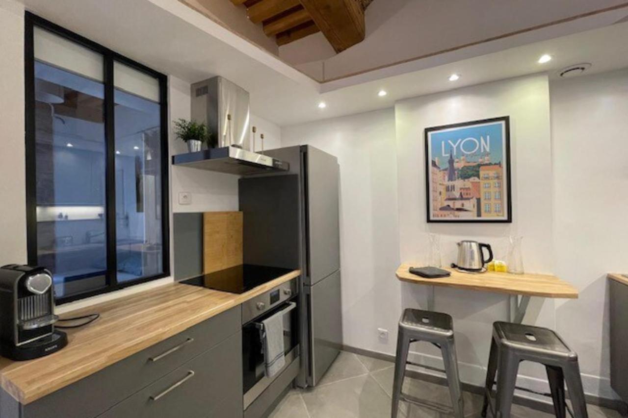 Le Petit St Pierre Charmant 2 Pers Valmy Lyon Exterior photo